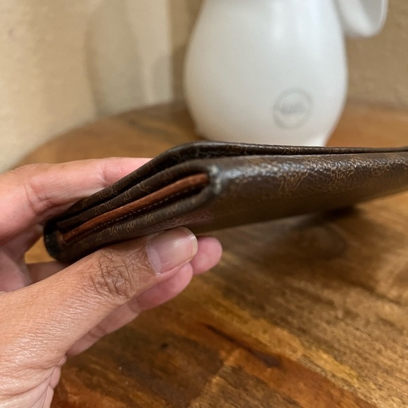 CELINE MACADAM LONG BIFOLD WALLET - Picture 6 of 14